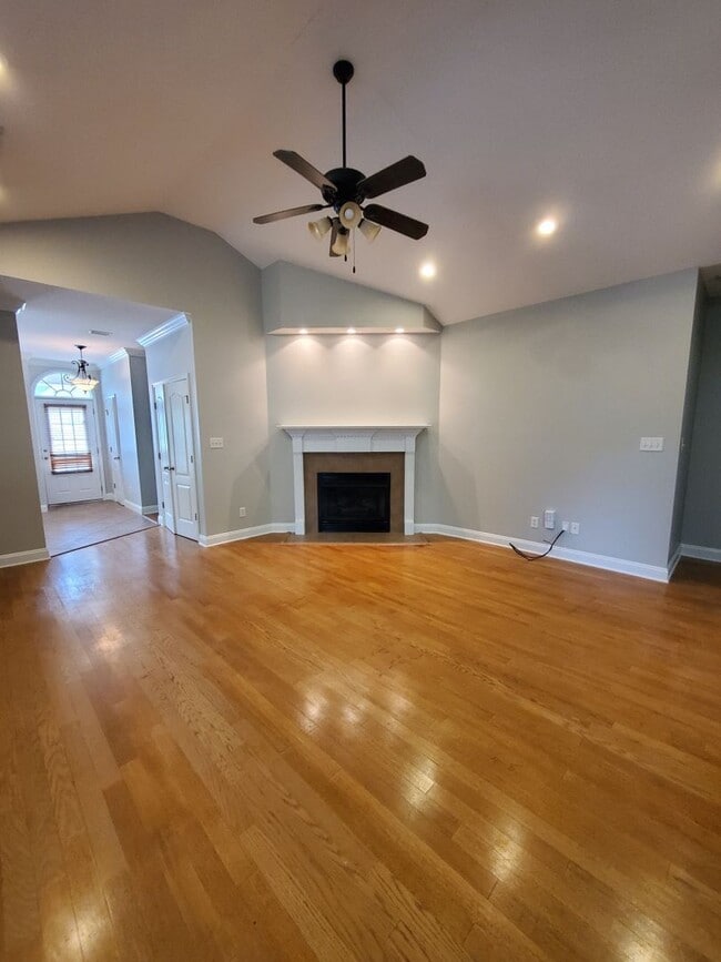 Photo - Stunning 3-Bedroom Home in the Heart of Georgia's Vineyards Subdivision