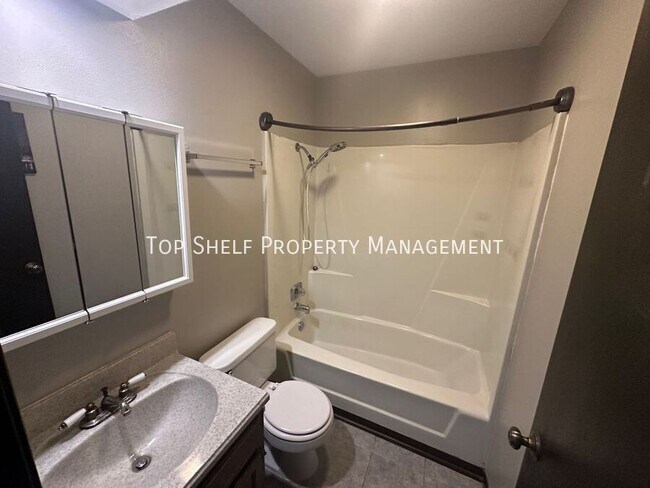 Photo - 2142 SE 9th St