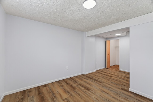 Photo - 471 Easy St
