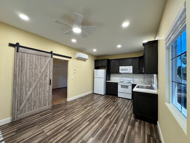 Living area / Kitchen - 3773 Northern Oak Dr Apartment Unit 1 Bedroom ADU