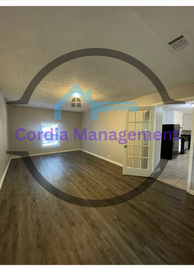 Photo - 3 bedroom 2 Bath Home +Large bonus room next to park in Jonesboro