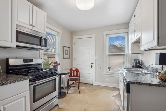 Photo - 1099 Tower Rd Unidad 2