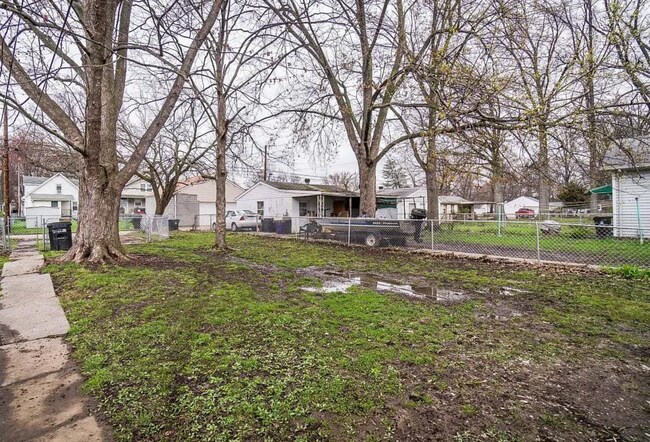 3714 Kahlert Ave