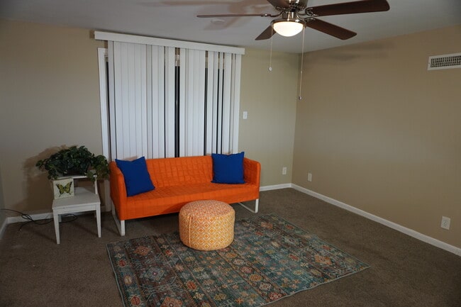 Photo - 7936 Wynbrook Rd