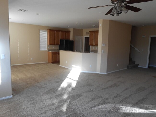 8339 Waylon Ave