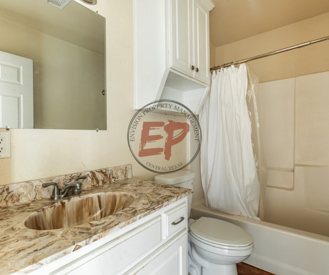 Photo - 2826 Jerry Mashek Dr