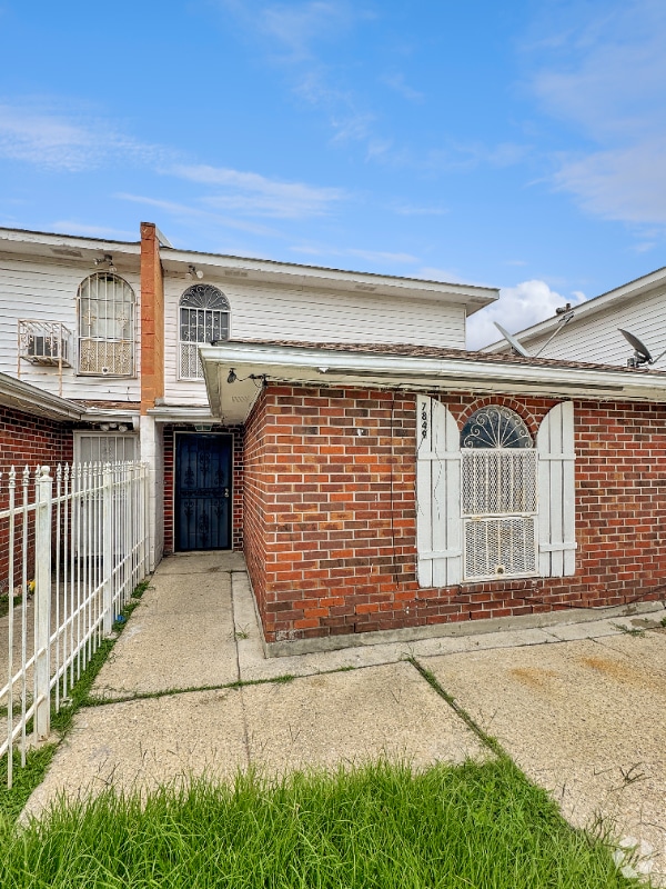 Building Photo - 7849 Sail St Rental