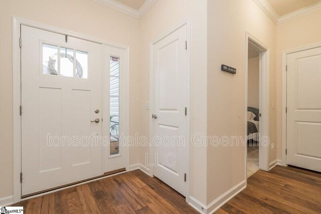 Photo - 301 Mercer Dr