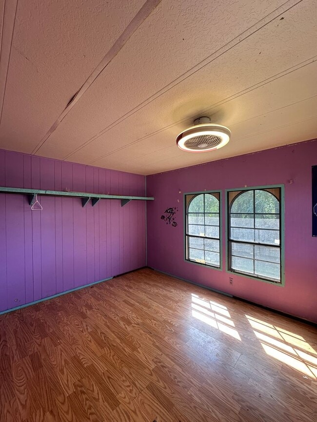 517 Hidden Oaks Rd