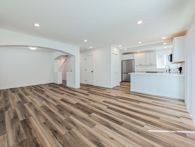 Photo - 1625 114th St NE