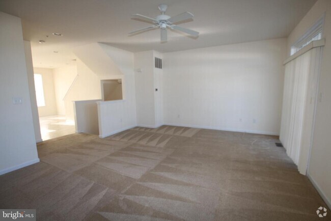 Building Photo - 35385 Winthrop Ct Rental