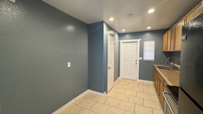 Photo - 1054 Maynard St