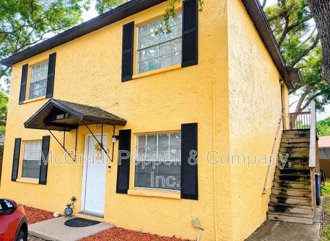 Building Photo - 3828 Lakeshore Dr Unit Apt B