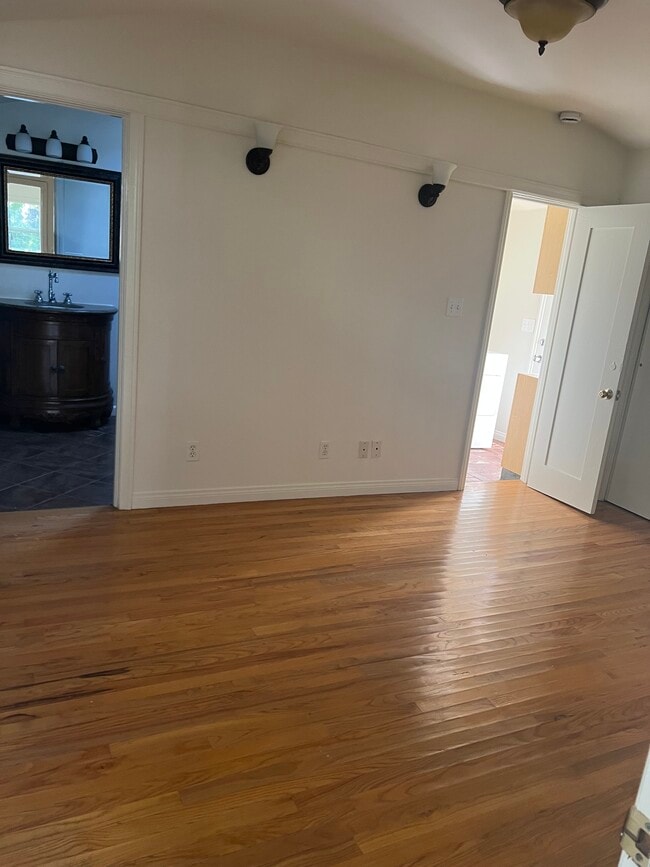 Photo - 1026 Glendon Ct