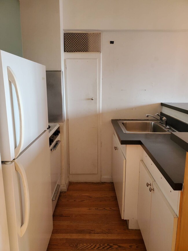 Building Photo - 50-15-50-39 39th St Unit 6B Rental