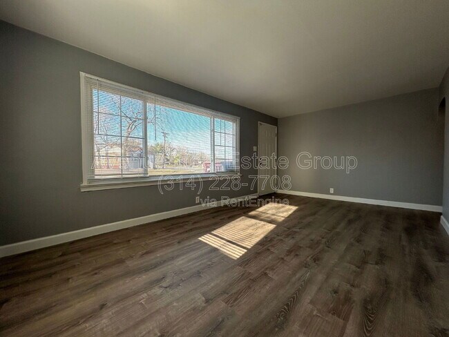 Photo - 8306 Whitewater Dr