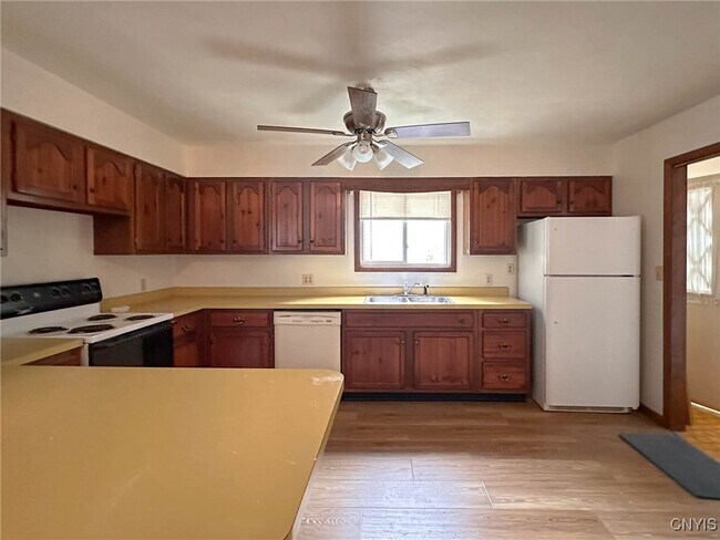 Photo - 821 Floyd Ave