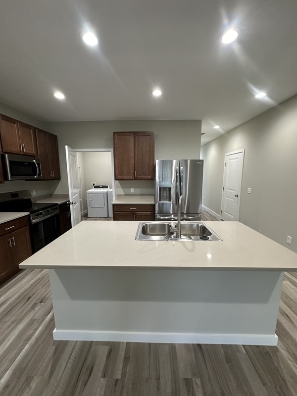 Photo - 700 N Center St House