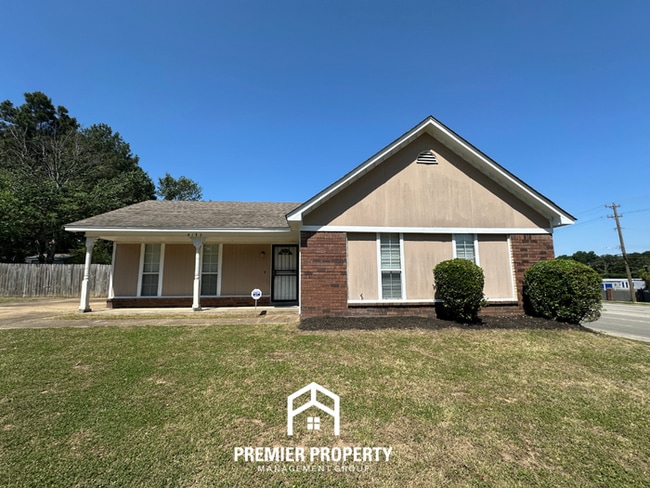 Building Photo - Charming 3BR/2BA Near Germantown | Fireplace & Bay Window Dining