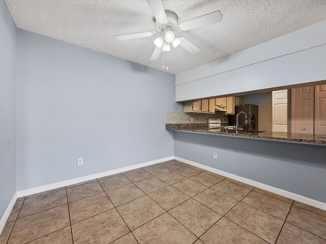 Photo - 602 Kenwick Cir