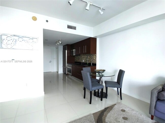 Photo - 465 Brickell Ave Unit 5004