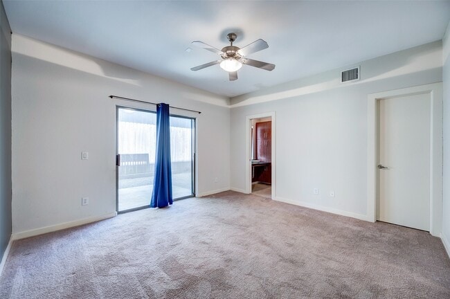 Photo - 1729 Reinerman St