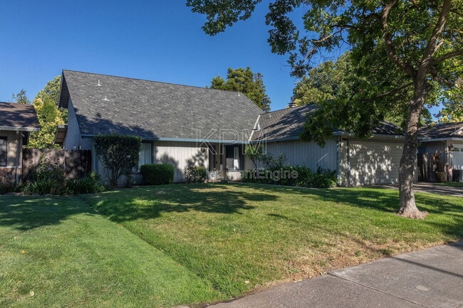Photo - 2828 Smoke Tree Cir