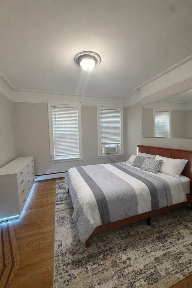 bedroom 1 -2 - 391 Woodlawn Ave Unit 1