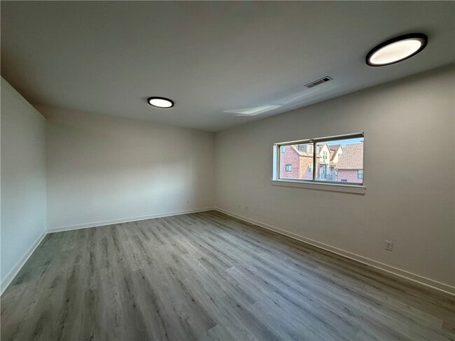 Photo - 302 SW 6th St Unit 20