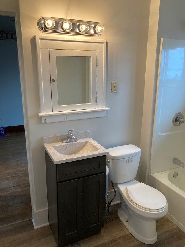 Photo - 1335 W 24th St Unit 2