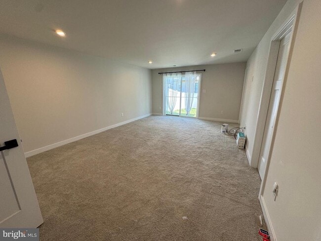 Photo - 3 Cinnamon Ln