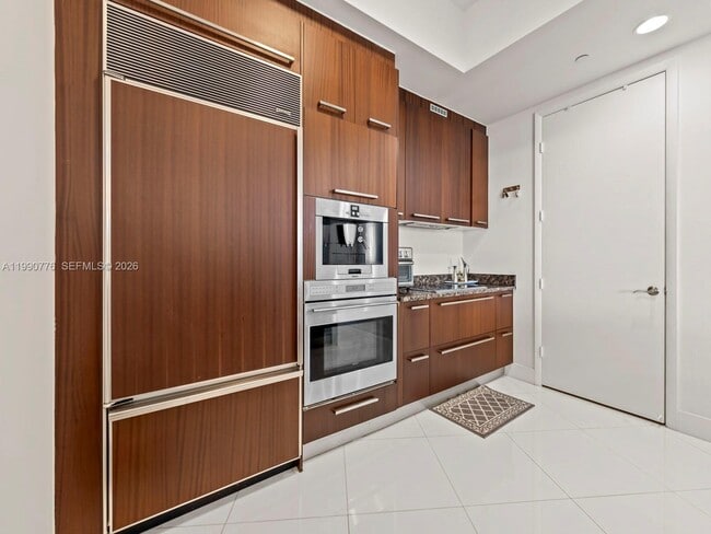 Photo - 15901 Collins Ave Unit 403