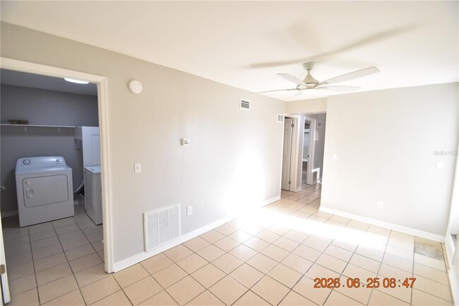 Photo - 1254 Grove St Unit B