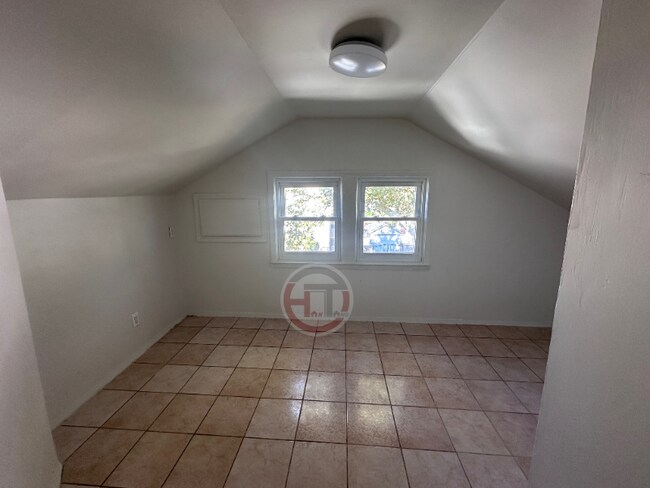 Photo - 1446 Gillespie Ave Unit 1