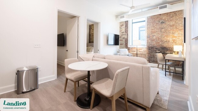 425 20th St S Unit 207