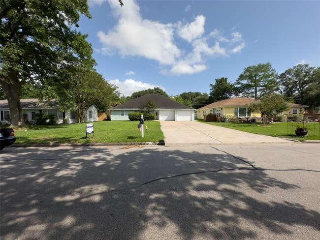 Photo - 119 Marshall St