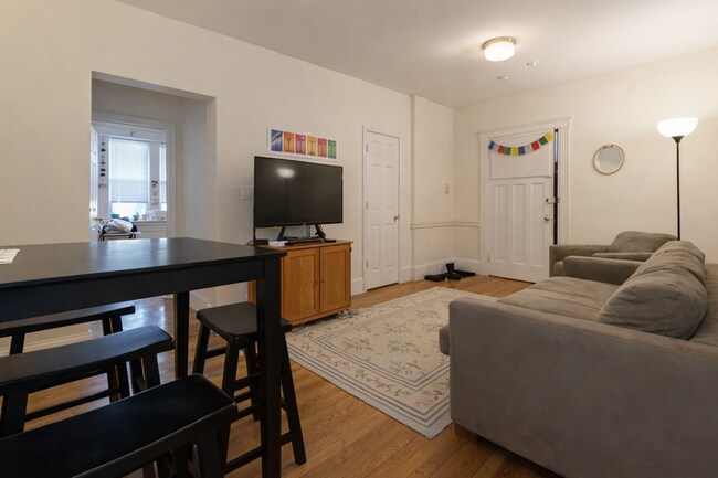 Photo - 60 Egmont St Unit 3