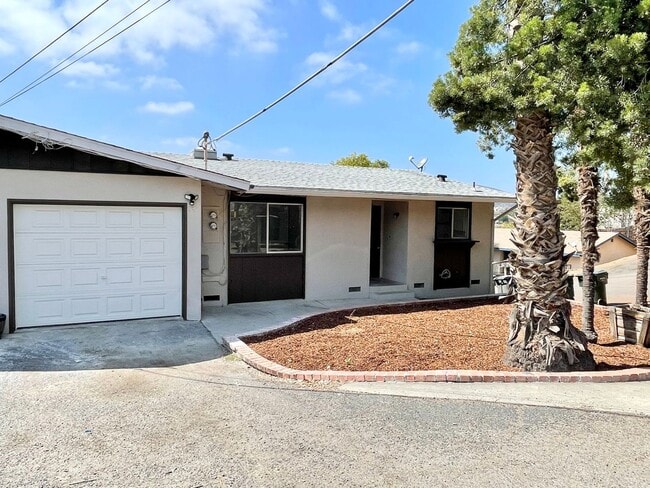 Remodeled Single Level Duplex! - Remodeled Single Level Duplex! Casa Adosada