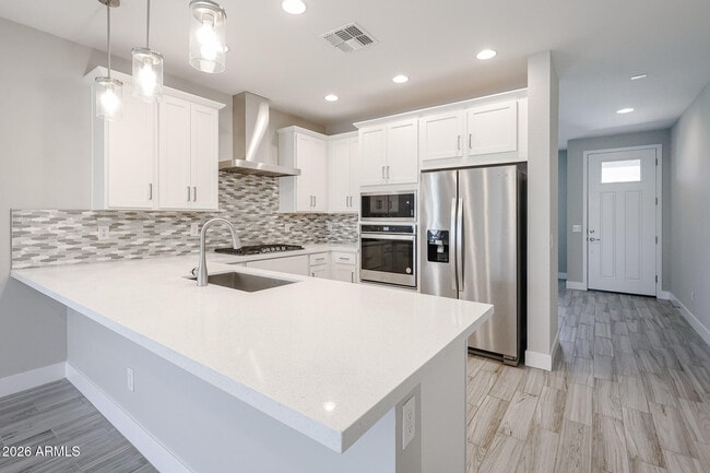 Photo - 17333 W Pershing St