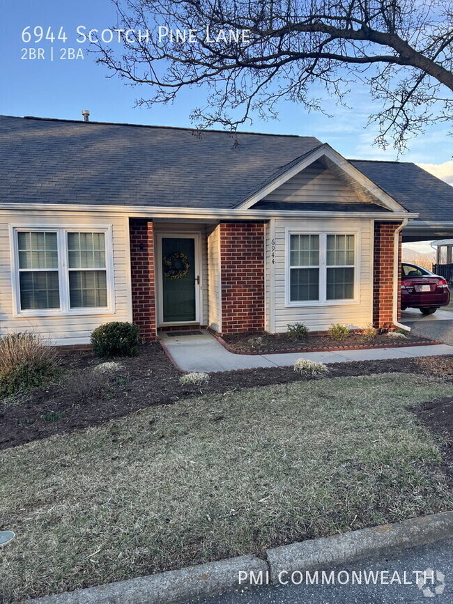 Building Photo - Beautiful patio home in great North county...