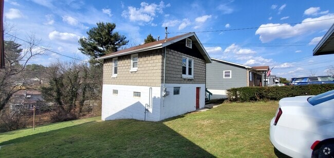 Building Photo - 102 Lauren Ave Rental