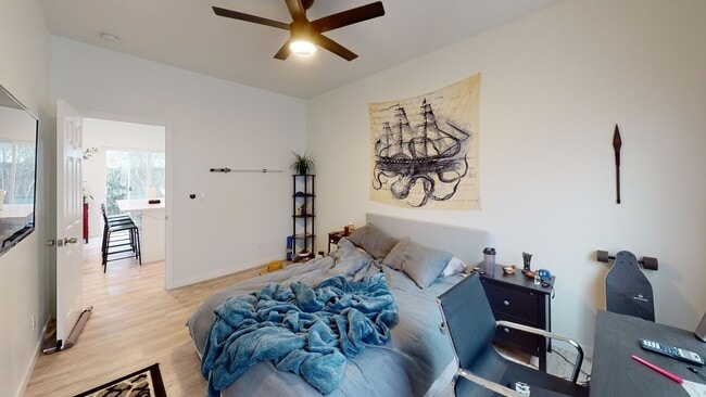 Photo - Private turfed yard!