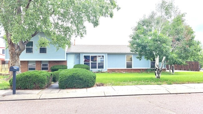 Building Photo - 6526 Charter Dr Rental