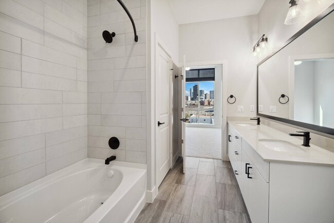 RiNo_interior_bathroom (2)
