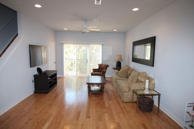 Photo - 4128 Tower St