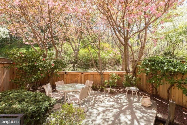 Photo - 4062 Mansion Dr NW