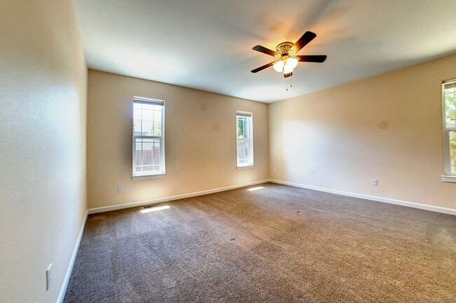 Photo - Spacious home in NE Bend! 4 bedrooms!
