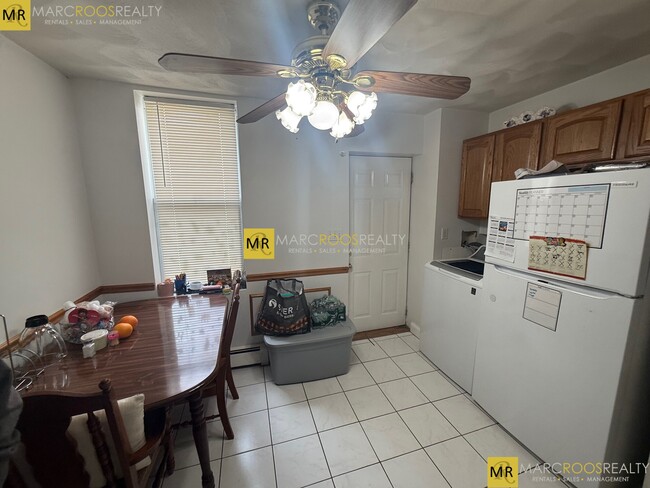 Photo - 148 Saratoga St