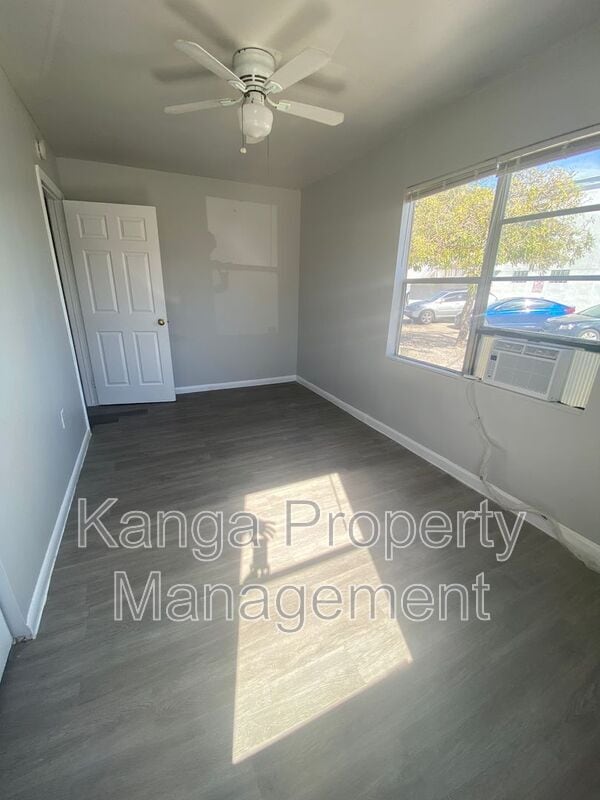 Photo - 912 11th Ave N