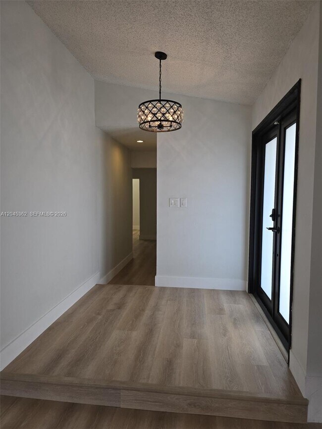 Photo - 740 SW 99th Ct Cir